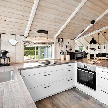 Semesterbostad Aarne - 300m From The Sea By Interhome